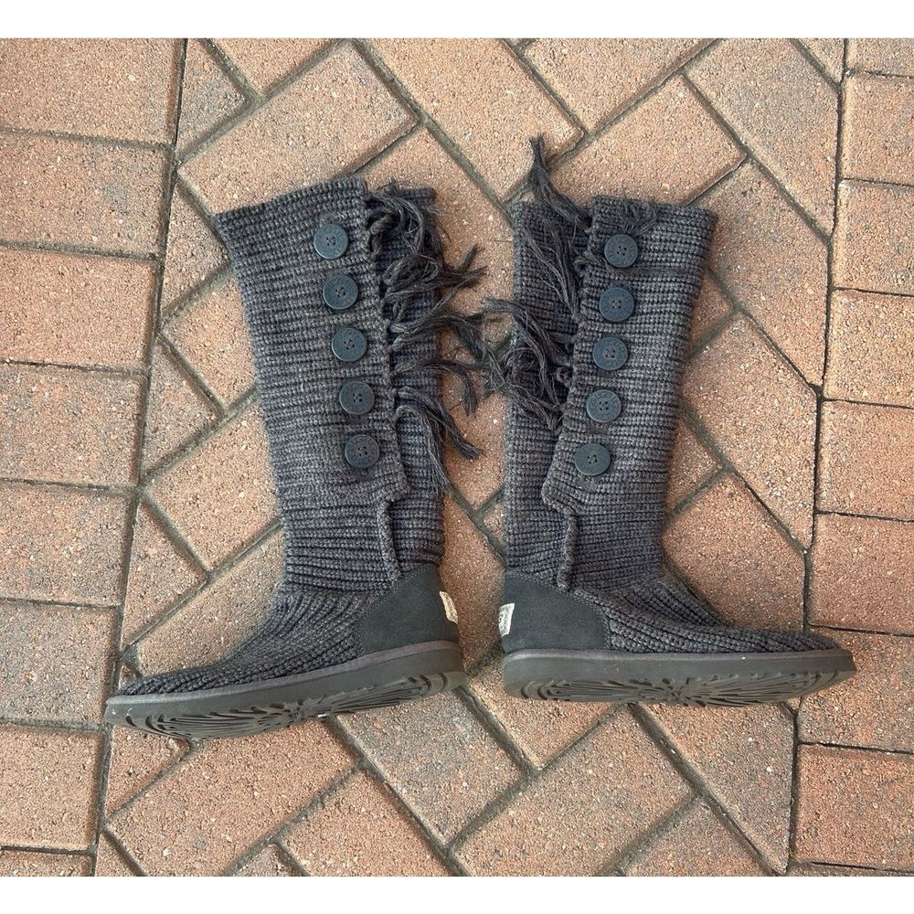 Ugg Boots knit fringe grey good condition size 9
